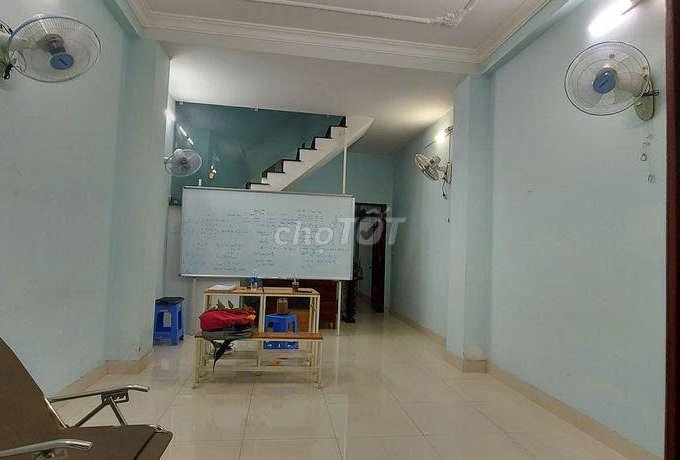 Cho thuê phòng dạy học tại Quận 12 – Sẵn nội thất, vị trí thuận tiện