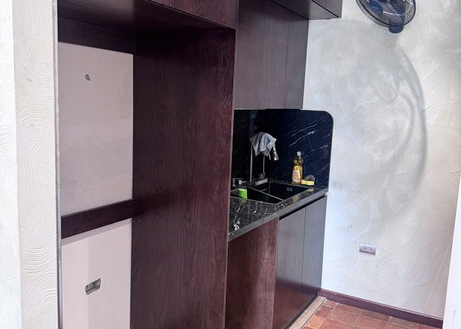 Chính chủ bán CC 83m tầng 12 Le Grand Jardin Sài Đồng giá 7,2 tỷ ban công ĐN sẵn sổ