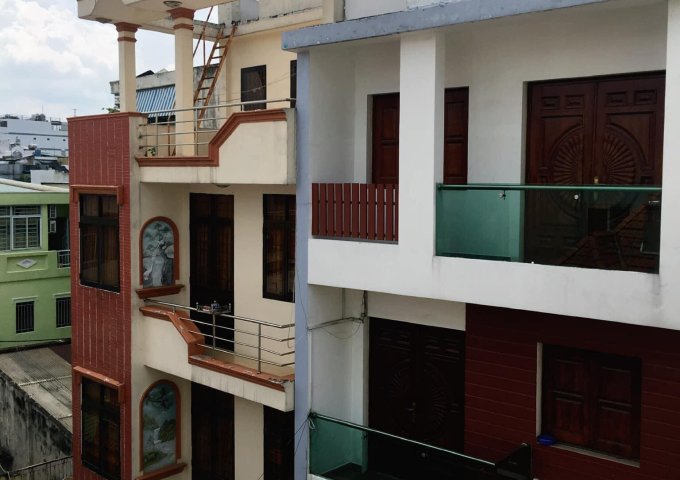 Siêu phẩm nhà MT Hồ Bá Kiện Quận 10 DT:4.6x11m 5 tầng mới giá chỉ 15.3 tỷ.gần Tô Hiến Thành